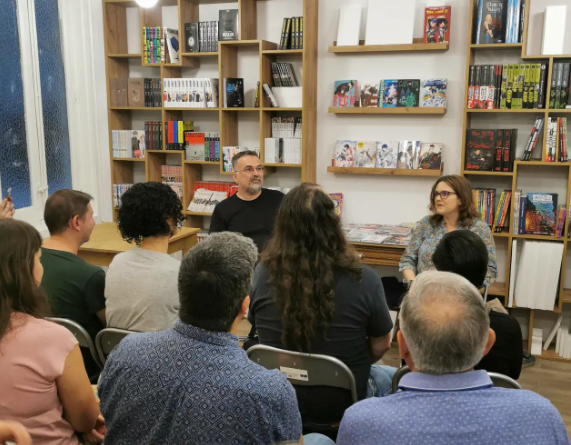 Monozuki. La voz de los espíritus en la librería Los 3 hermanos de Moriarty