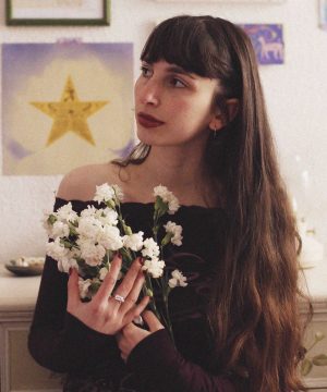 Aura Jiménez, autora de Dame el fuego de tus manos